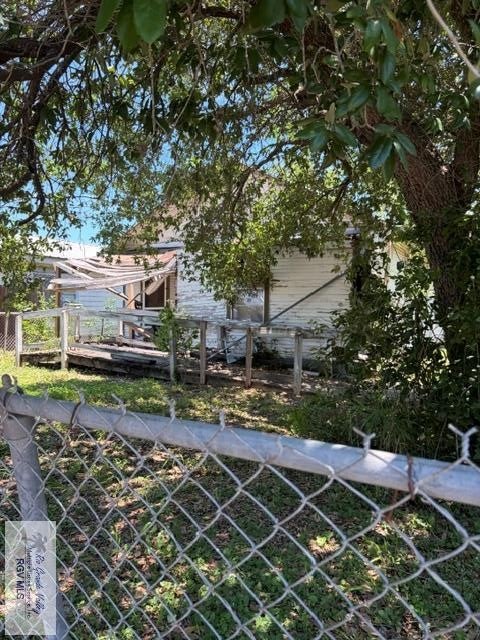 919 Heidrick Ave — photo