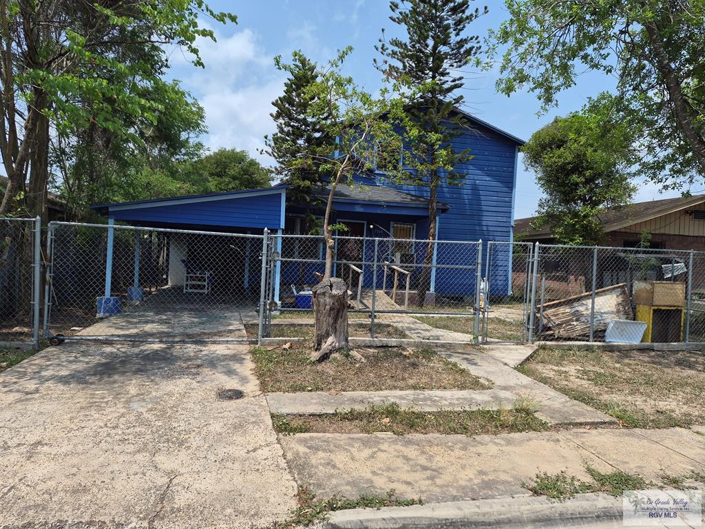 2114 E Taylor St — photo