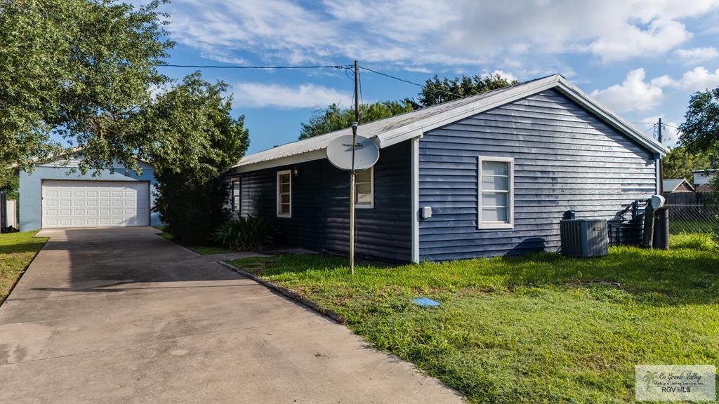 36927 Marshall Hutts Rd. — photo