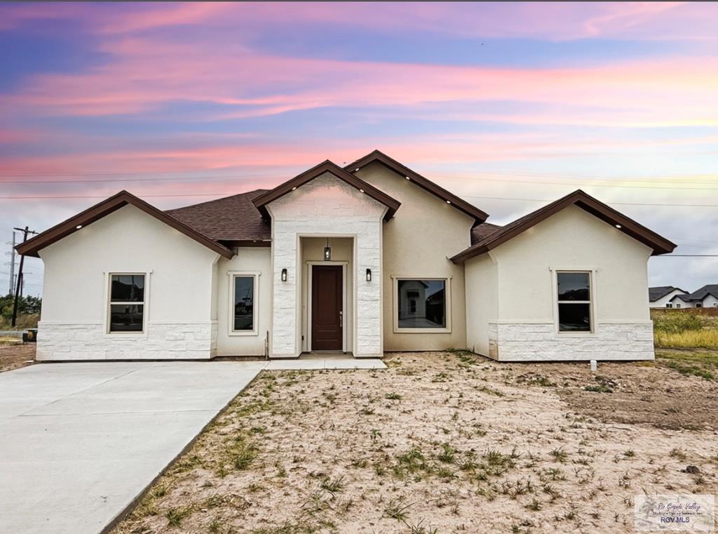 2360 W Dorcas Circle — photo