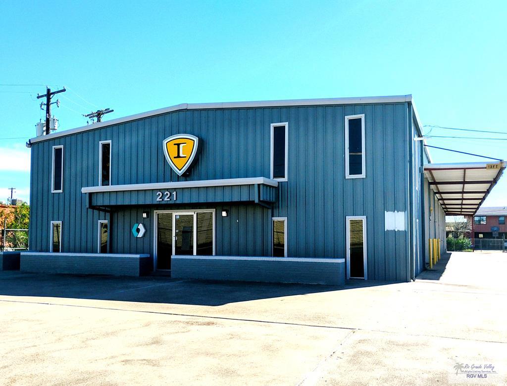 221 Expressway 83 — photo