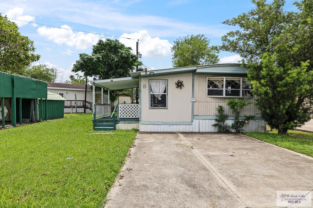 9 Indian Lake Dr. — photo