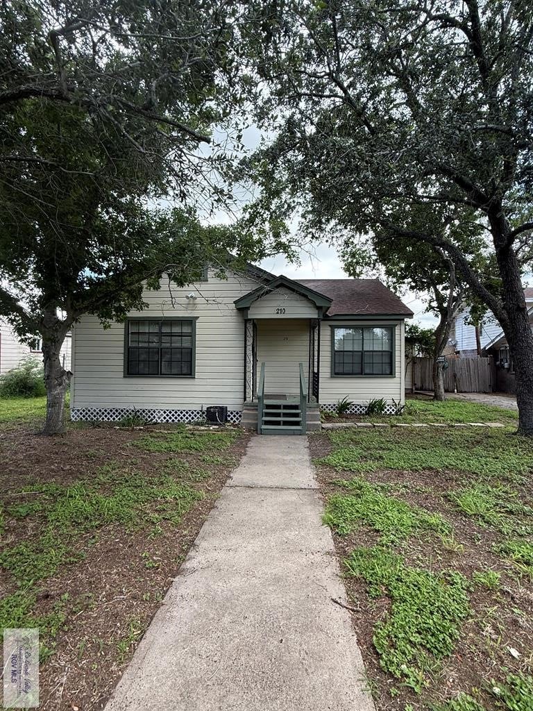 210 W Wilson Ave. — photo