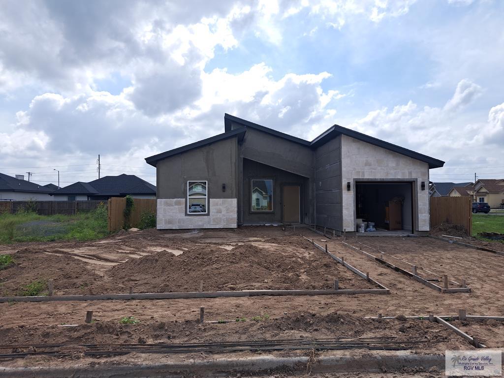 2621 Elyssa Dr — photo