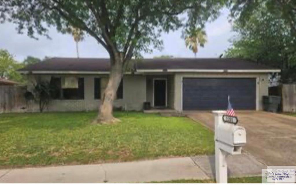 2201 Emerald Lake Dr. — photo