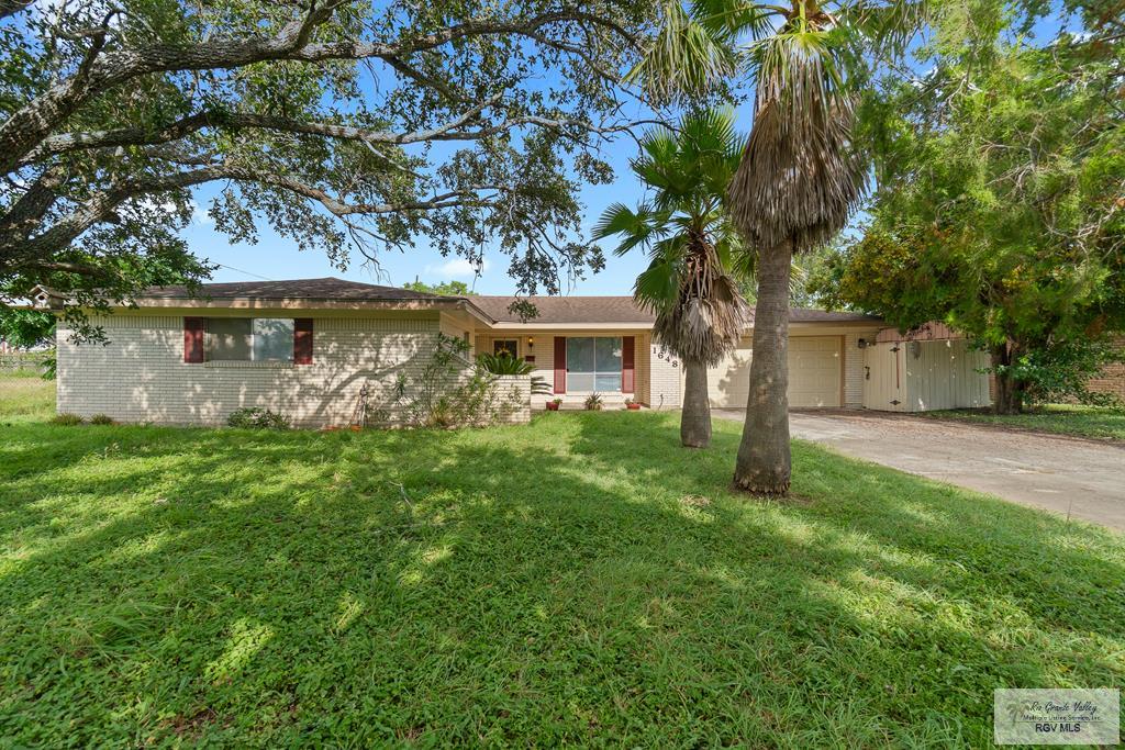1648 Sam Houston Dr. — photo