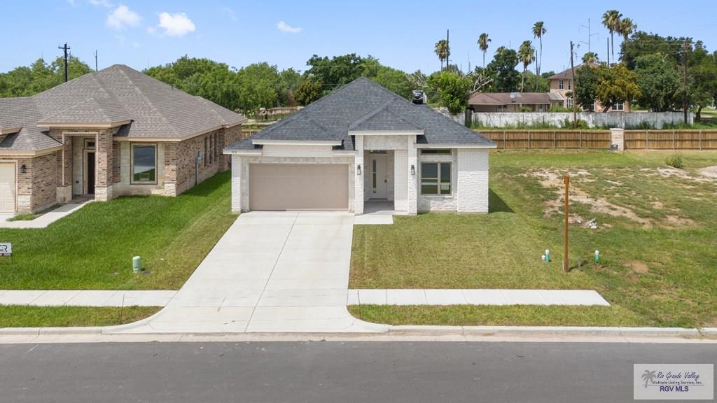 1212 Bridle Way — photo