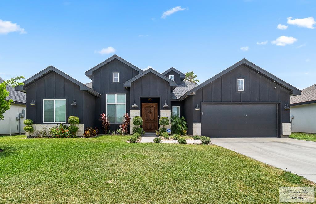 208 Brooks Circle North — photo