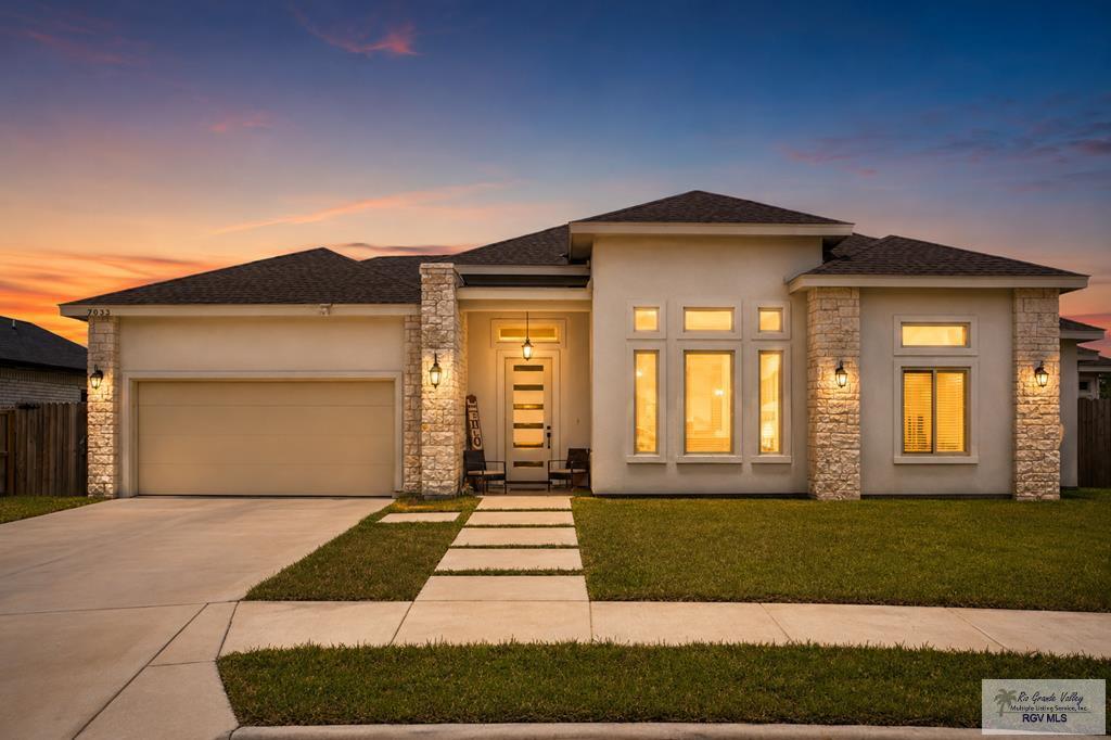 7033 Heliconia Dr — photo