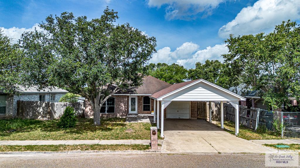 309 Amber Dr. — photo
