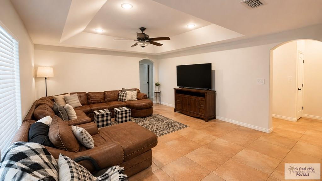 705 Harris Rd, RIO HONDO, TX 78583 — photo 2