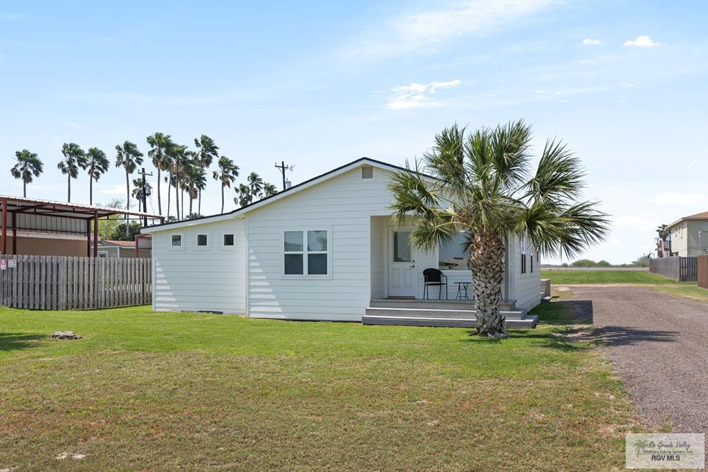1113 W Port Dr — photo