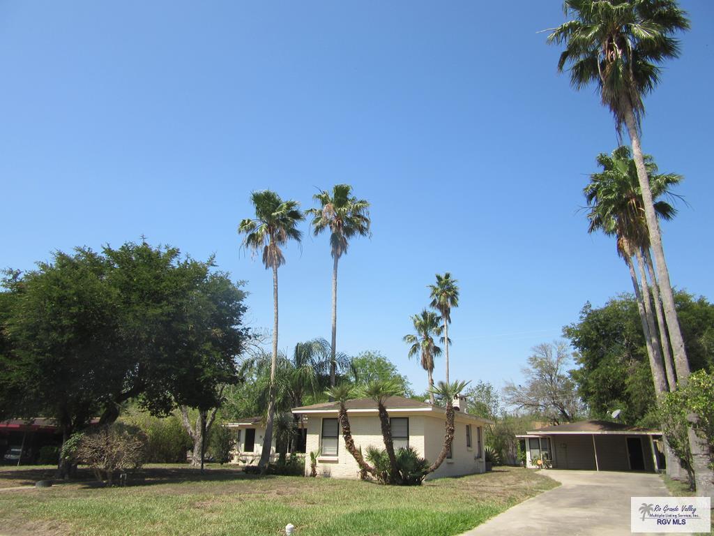 902 E Parkwood Drive — photo
