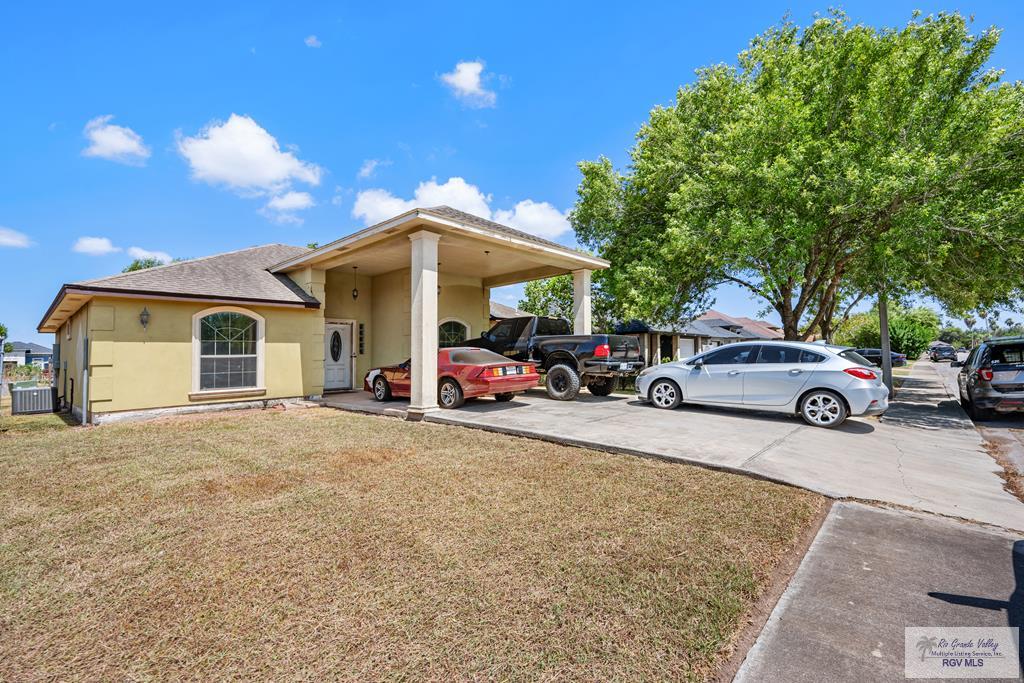 806 Daffodil Dr. — photo
