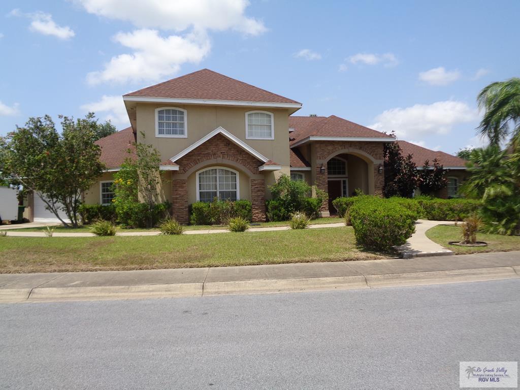 901 Plantation St. — photo