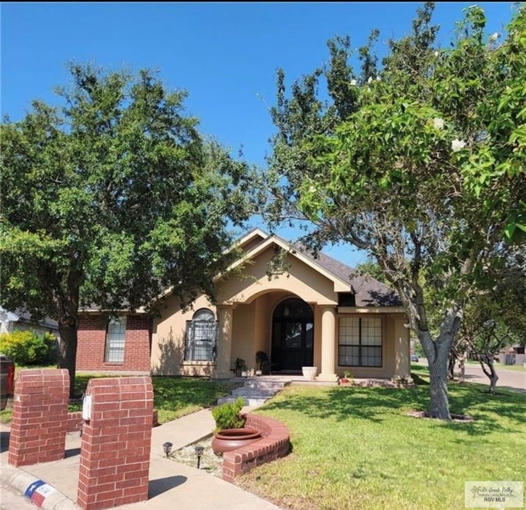 904 Agarita Ct — photo
