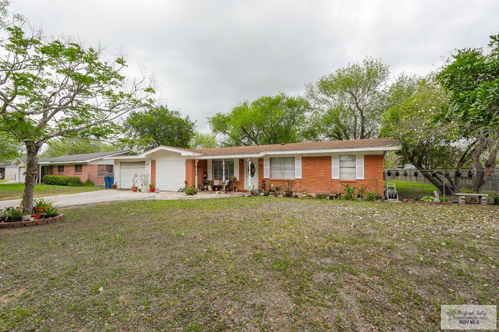 425 Reynolds Dr — photo