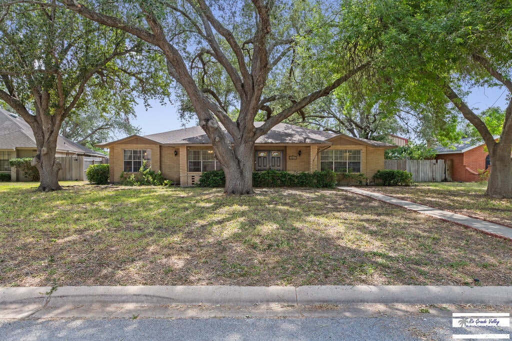 1709 Pecan Ct. — photo