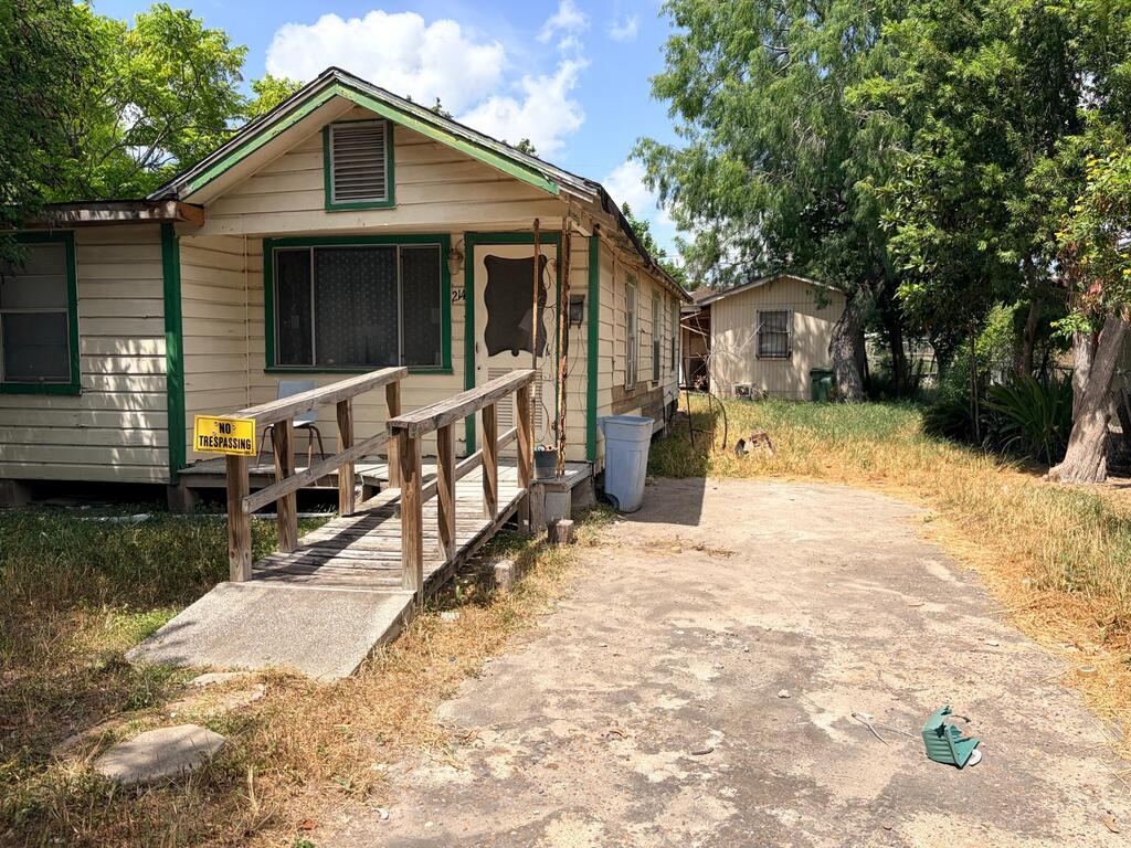 214 W Madison St. — photo
