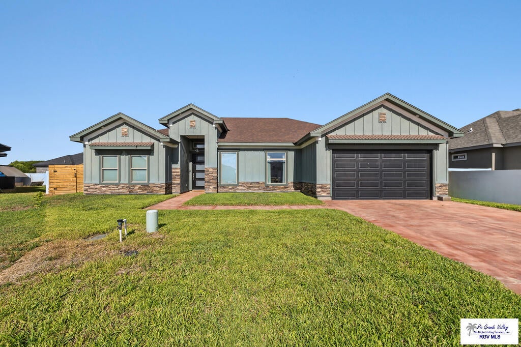 4532 Alba Cir — photo