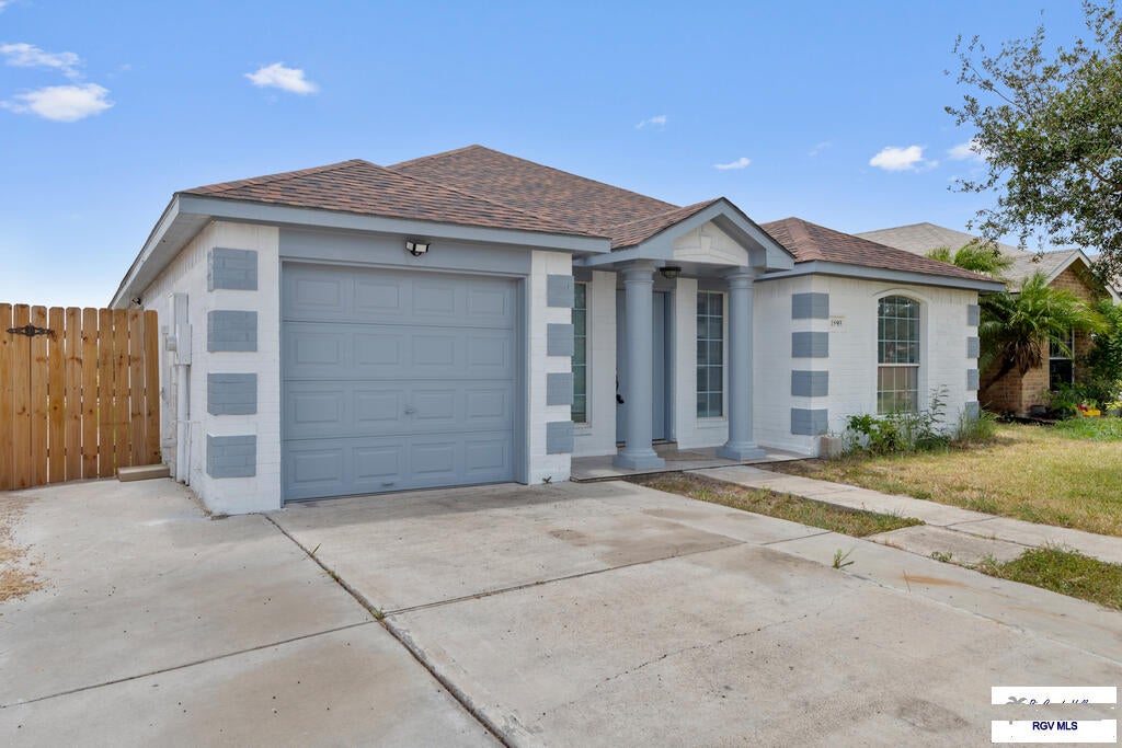 1593 Res Dr. — photo
