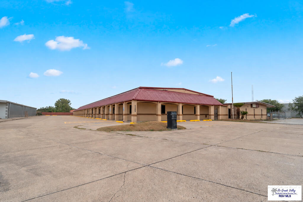 2805 & 2809 S Expressway 83 — photo