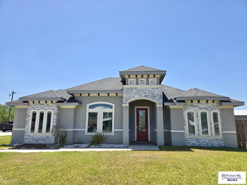 18194 King Palm — photo