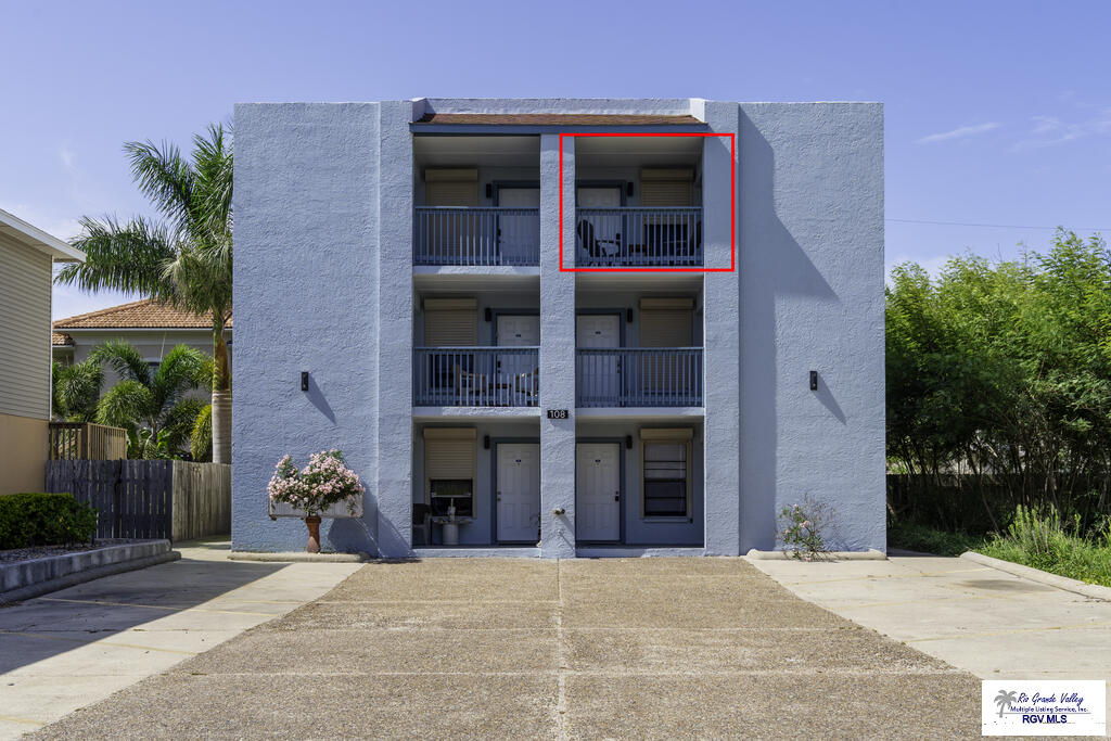 108 E Oleander Dr. 302 — photo