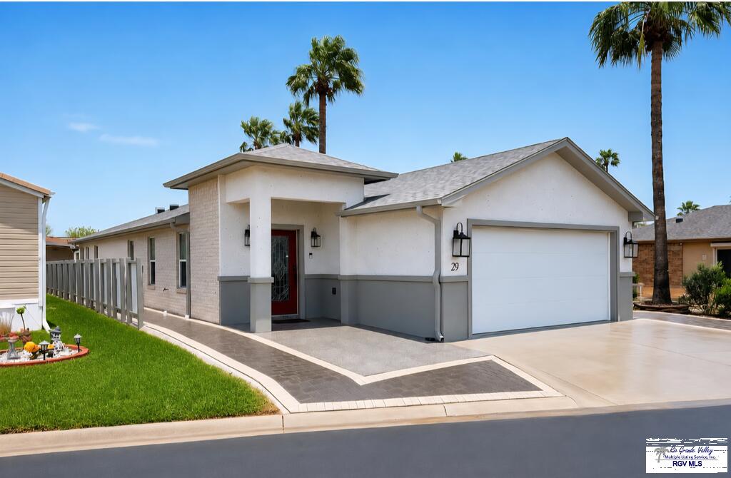 29 Laguna Ln. — photo