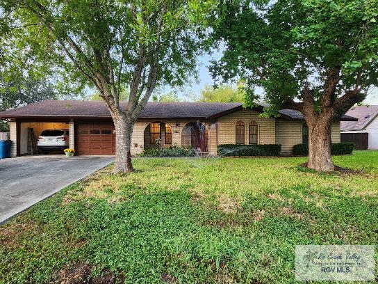 150 Meadowbrook Ln. — photo