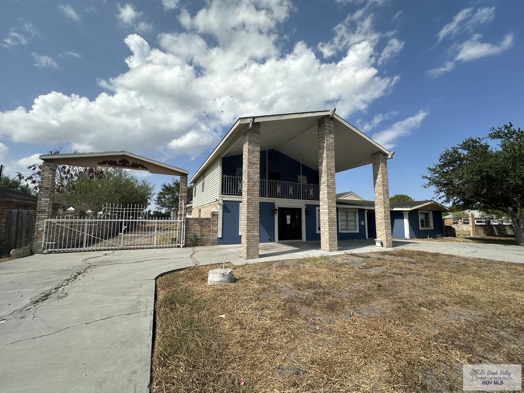 613 E Williamson Avenue, Harlingen, TX 78550 — photo 2