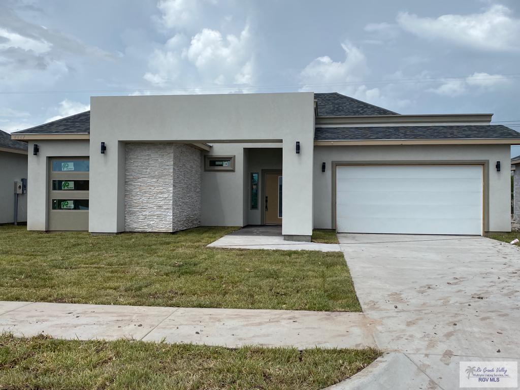 4667 River Oak Cir — photo