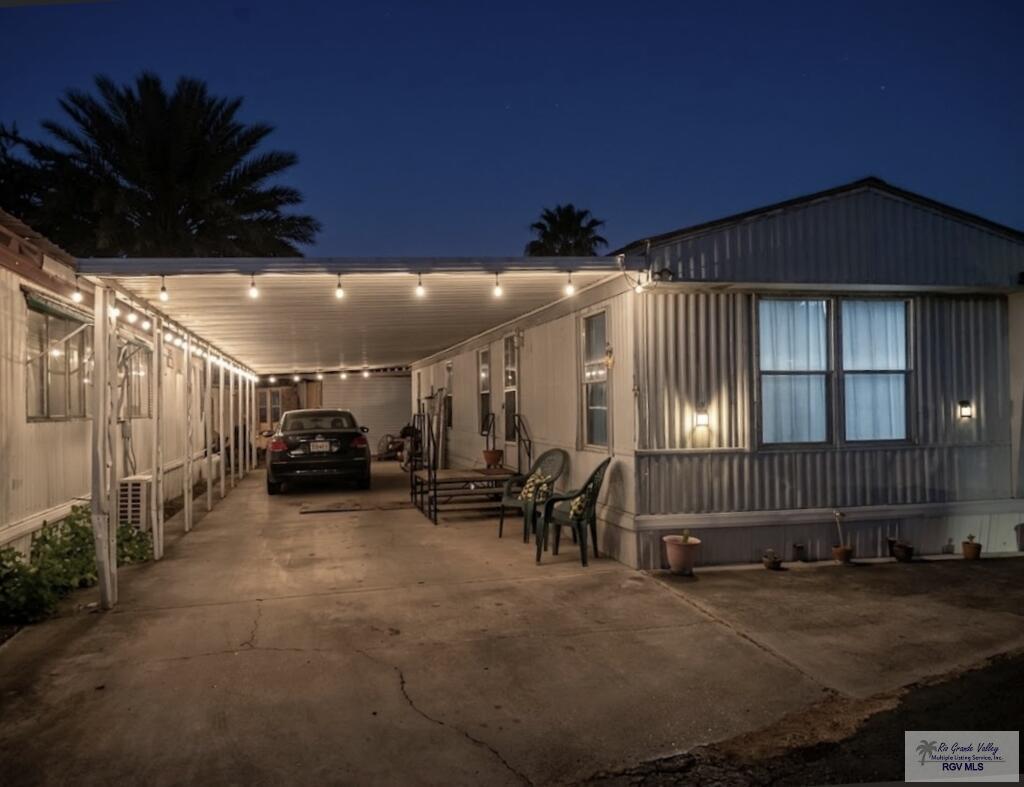 14938 W Business 18 — photo