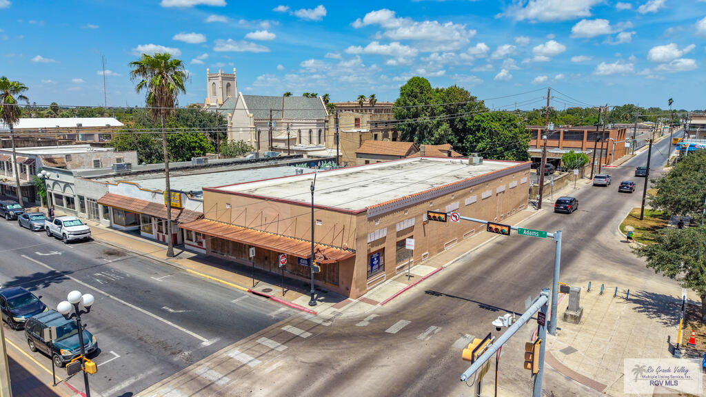 1263 E Adams — photo