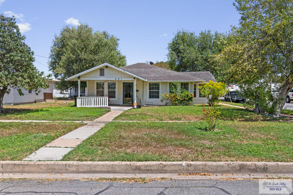 221 E Polk — photo