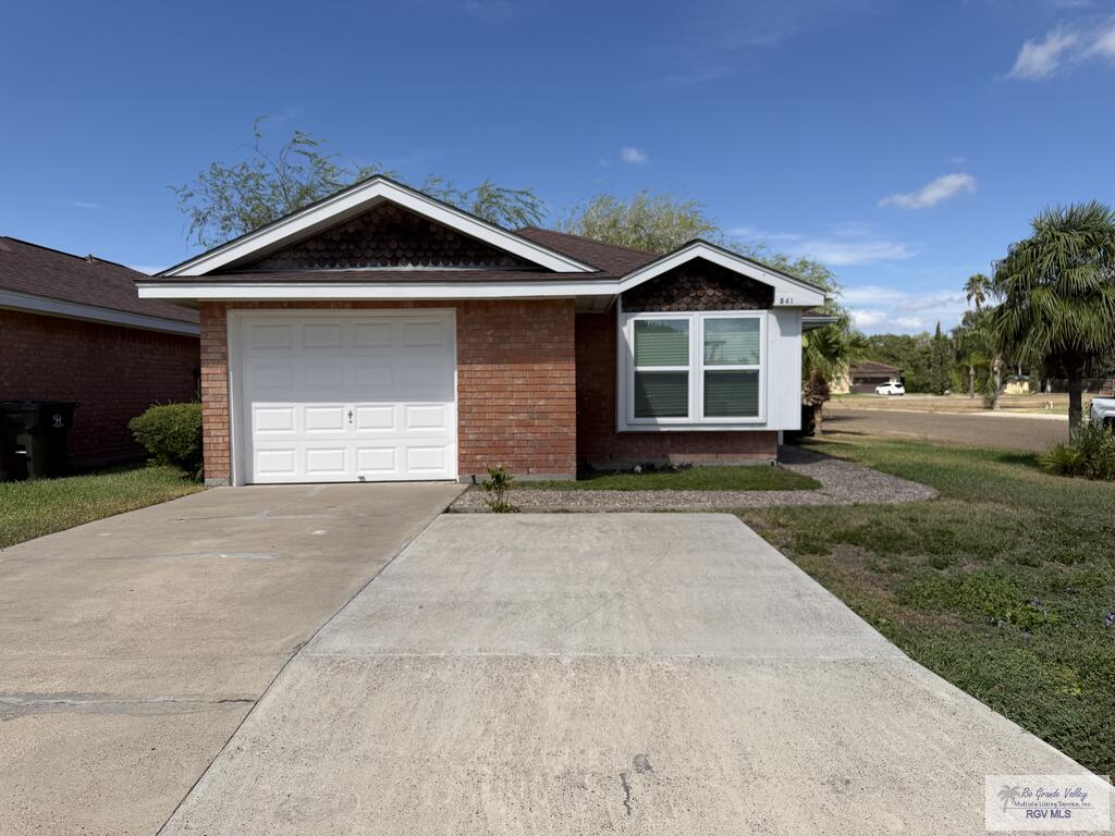 541 Palm Valley Circle — photo