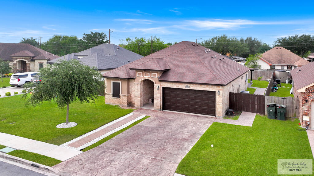 306 Los Laureles Drive — photo