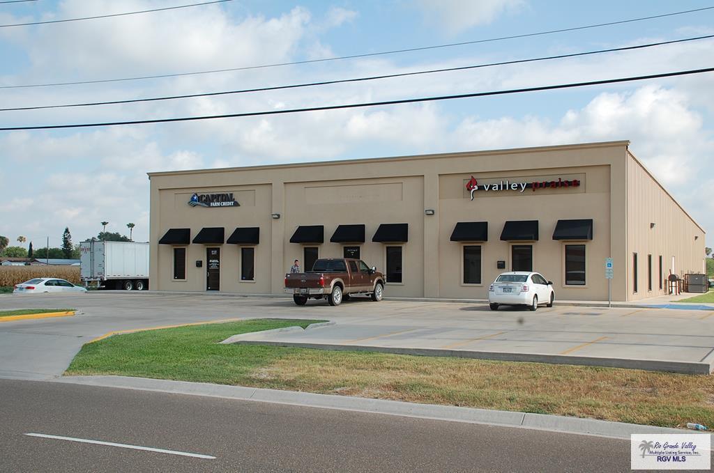 8122 W Expressway 77/83 B — photo