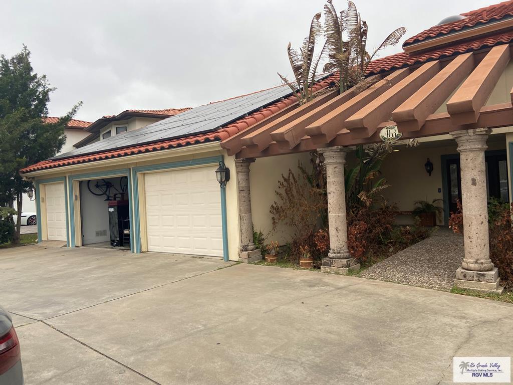 463 Champions Drive — photo
