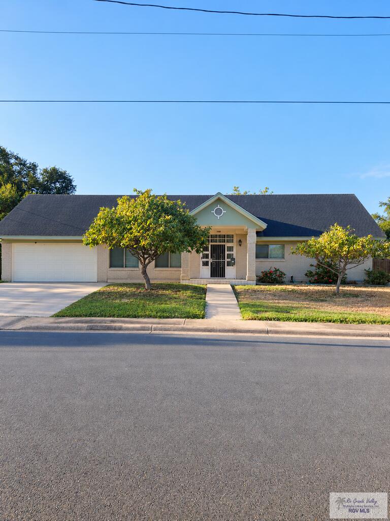 1125 Cypress — photo