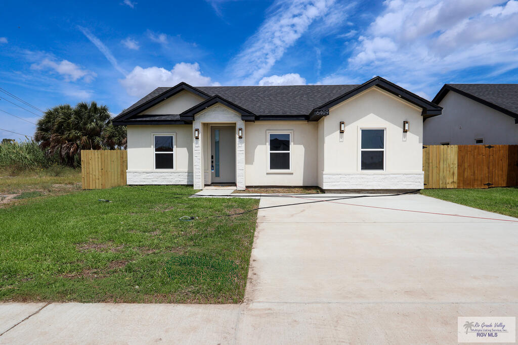 6409 N Dorcas Circle — photo