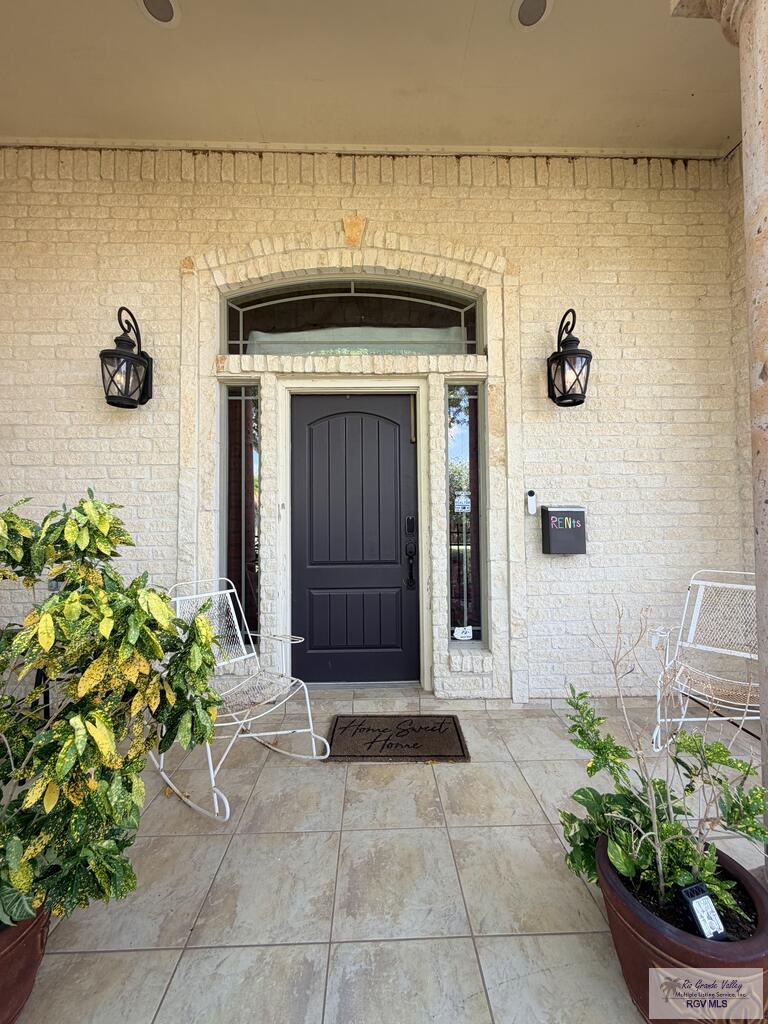 2202 Horseshoe Circle — photo