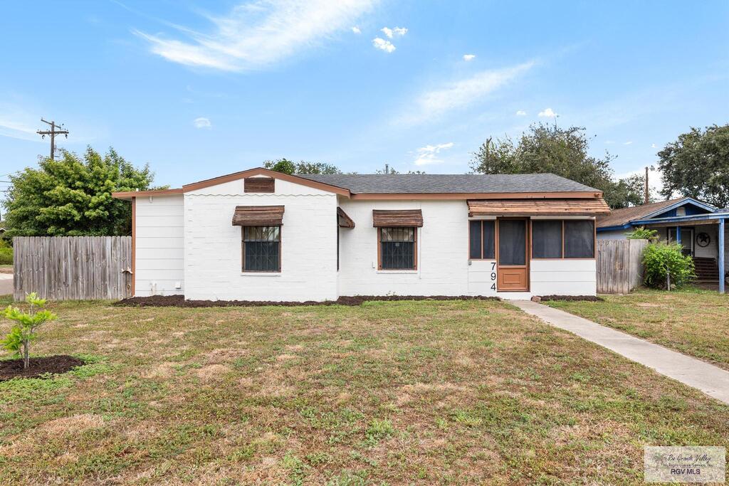 794 W Gem Avenue — photo