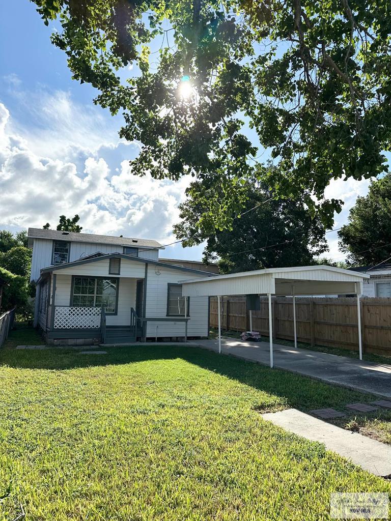 1646 Arthur Street — photo