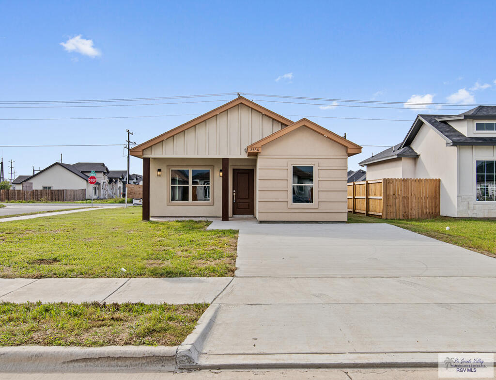 2336 W Dorcas Circle — photo