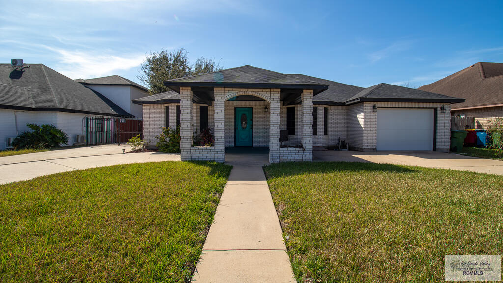 1215 Pinion Drive — photo