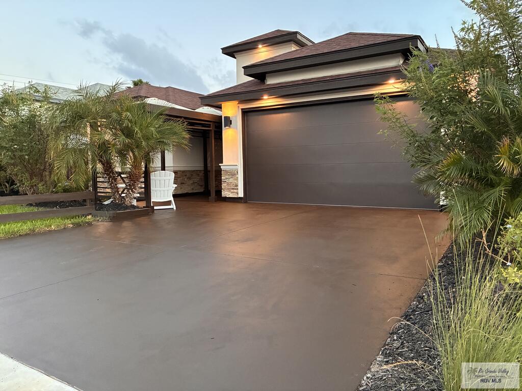 6021 Grapevine Loop — photo
