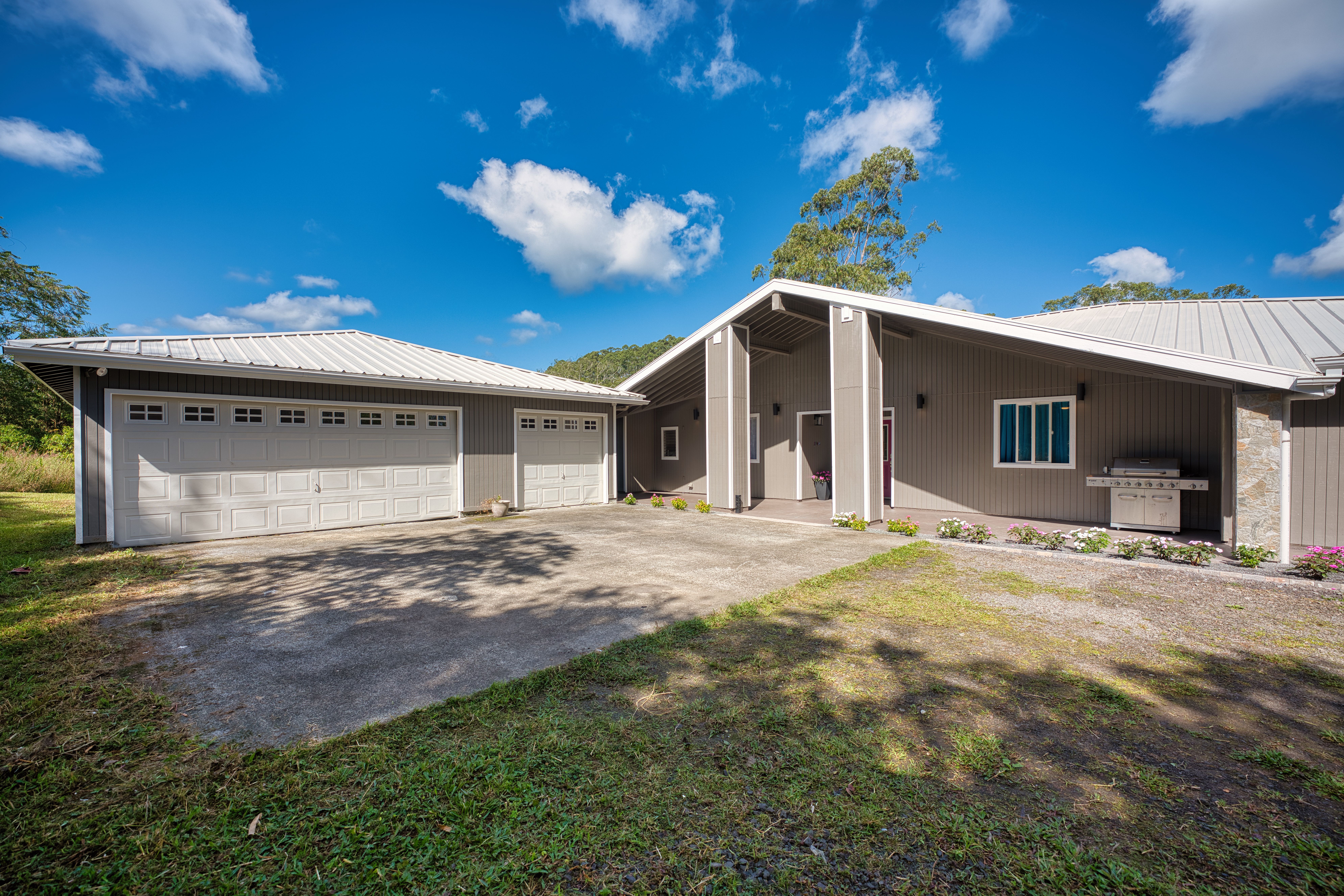 699 Kulaloa Rd — photo