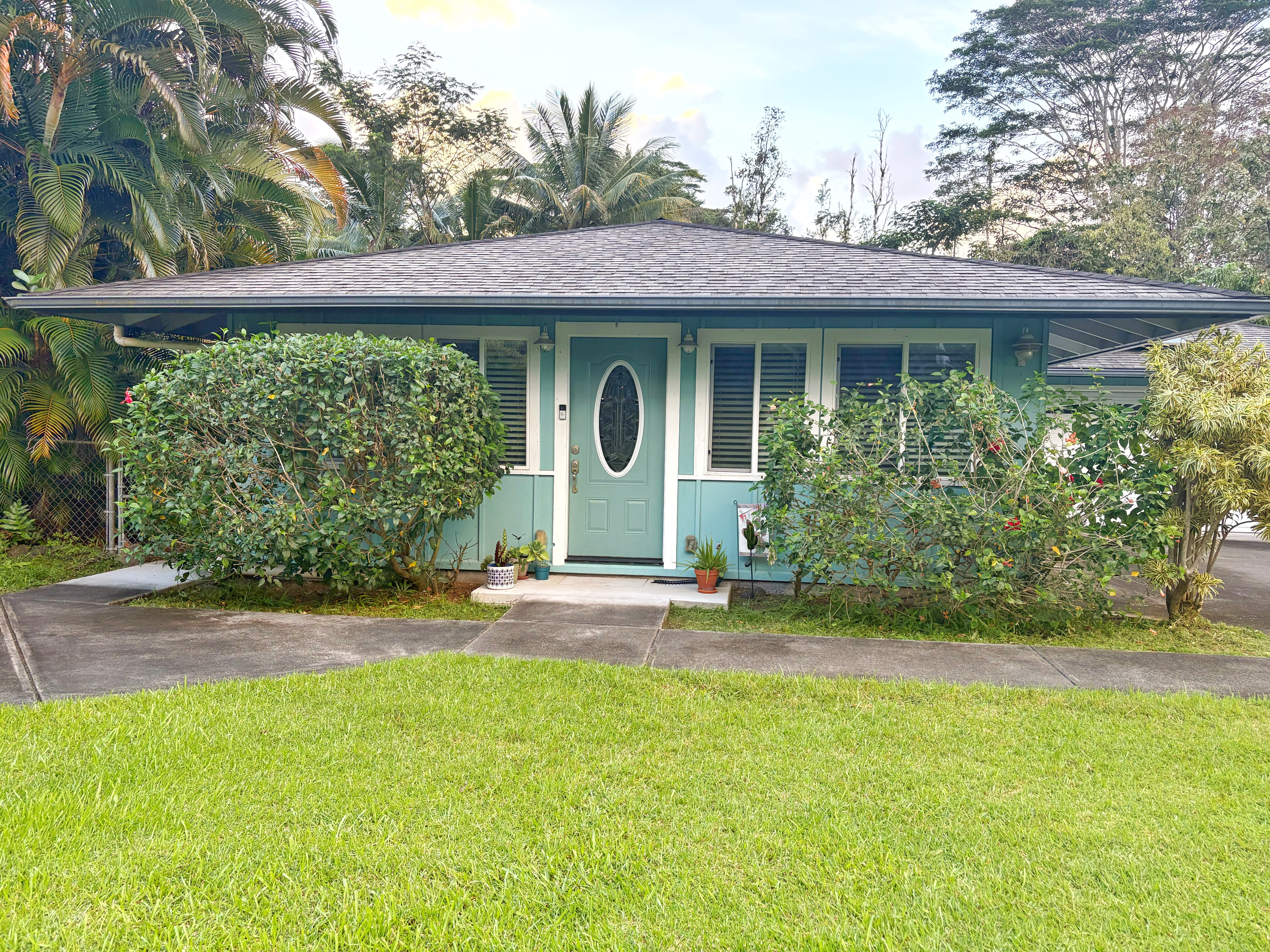 15-392 Puni Makai Loop — photo
