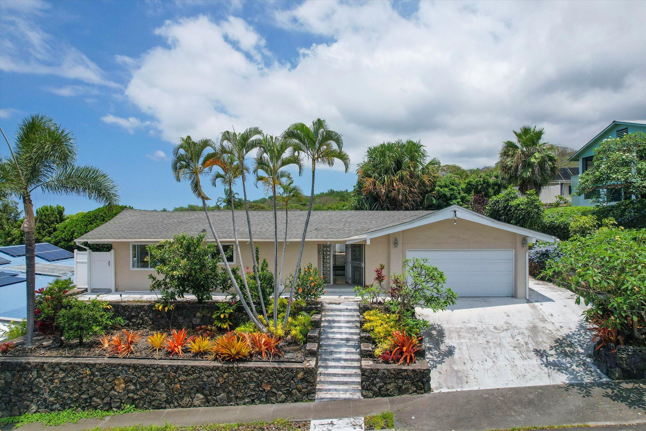 75-329 Aloha Kona Dr — photo